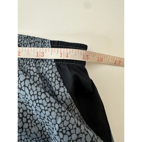 Nike Dri-Fit  Shorts Women‎ Médium Running Gym Workout Athleisure Outdoor Yoga - Picture 5 of 7